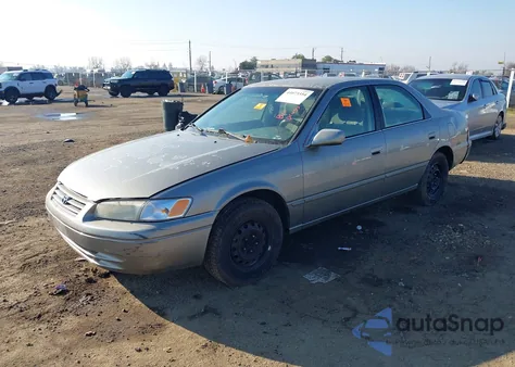 1999 Toyota Camry Le из США, поврежденный, VIN JT2BG22K0X0353405
